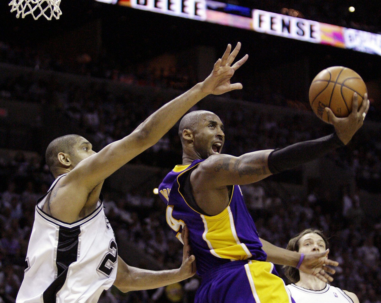 v站-帕森斯：在大多数的榜单中邓肯都排在科比前面 这个没有争议