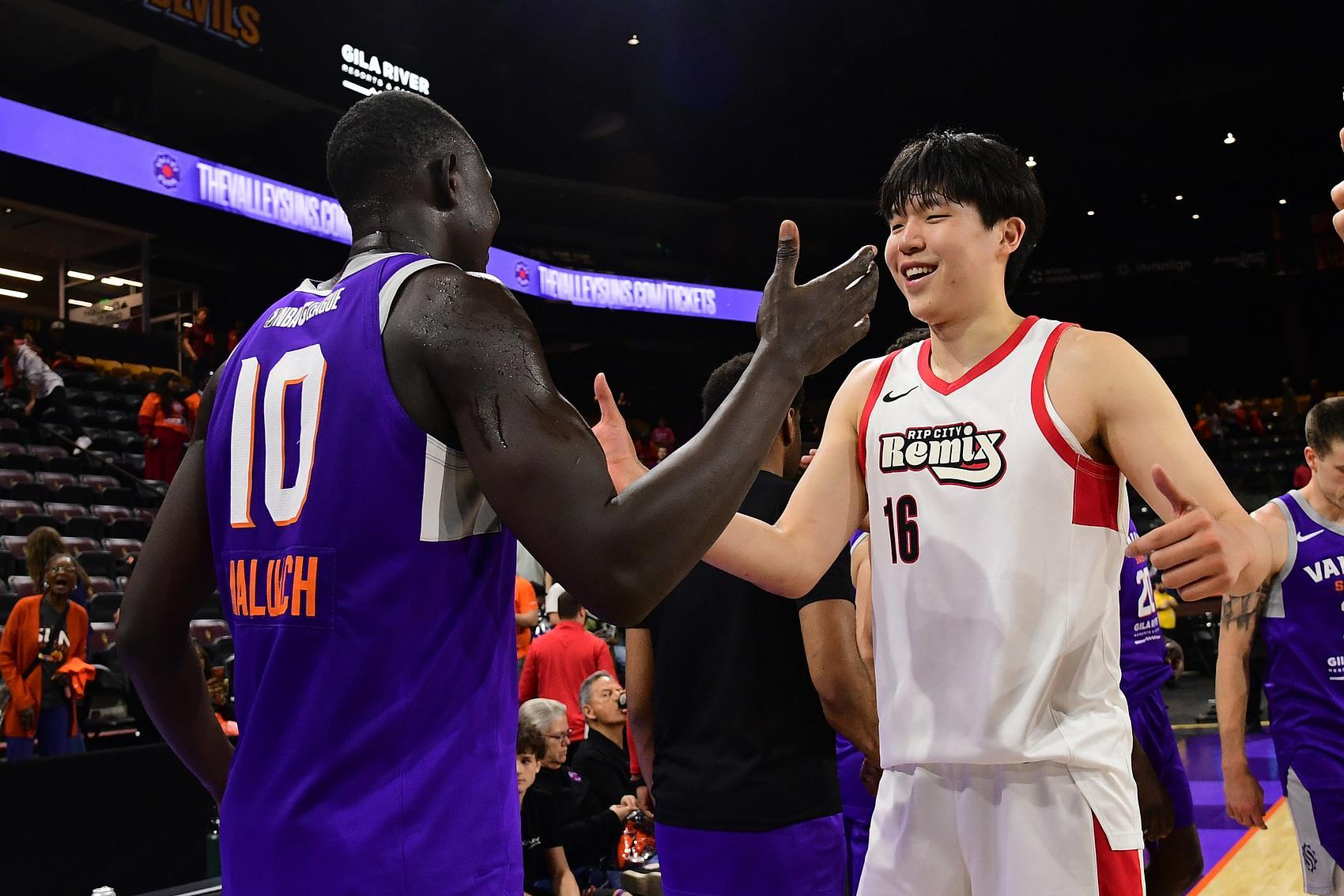 v体育-狄龙28分格林伤退，太阳锁西部第七！湖人隔空获利好+火箭迎挑战